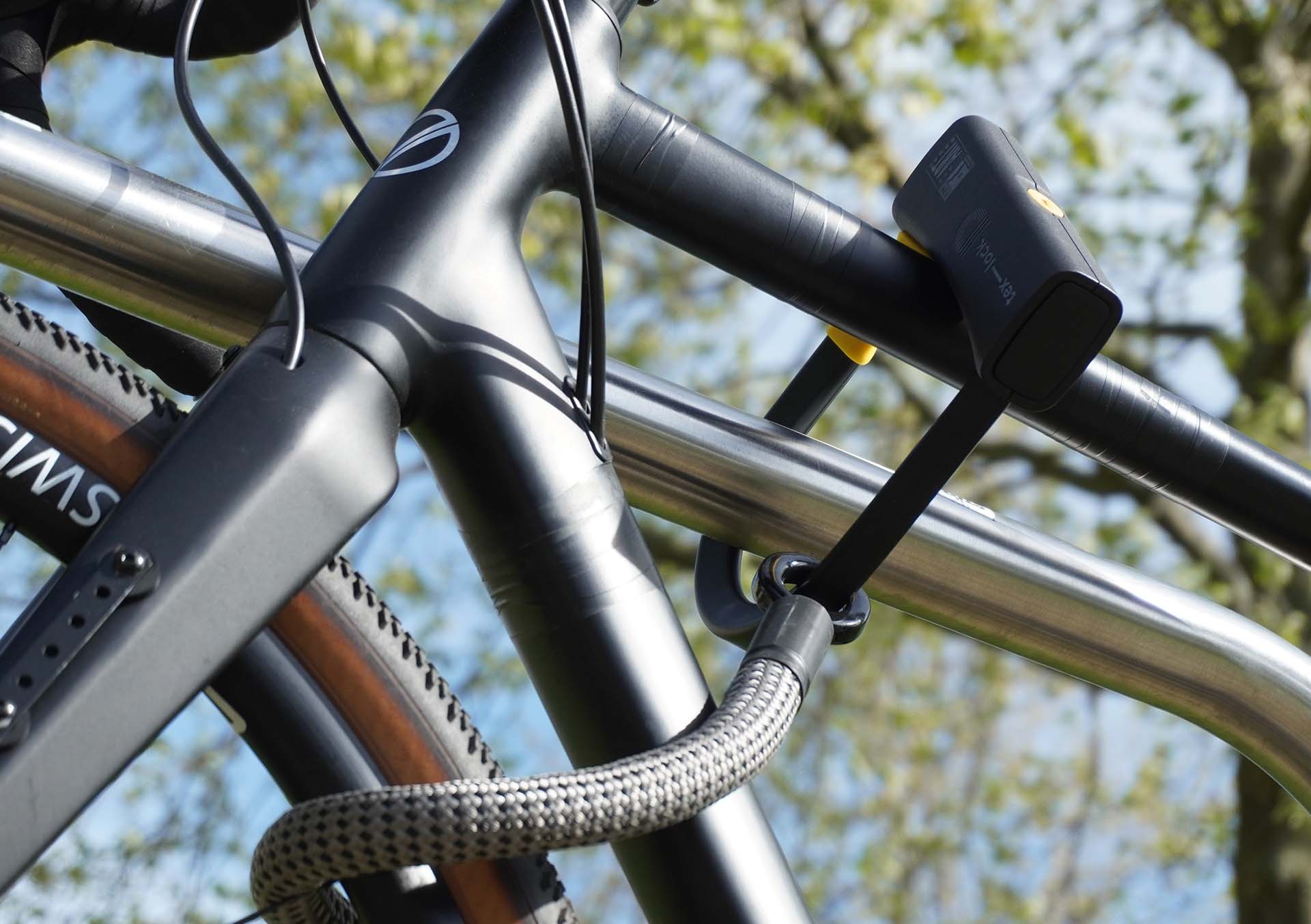 eyelet 120 cm D-lock electric grey close
