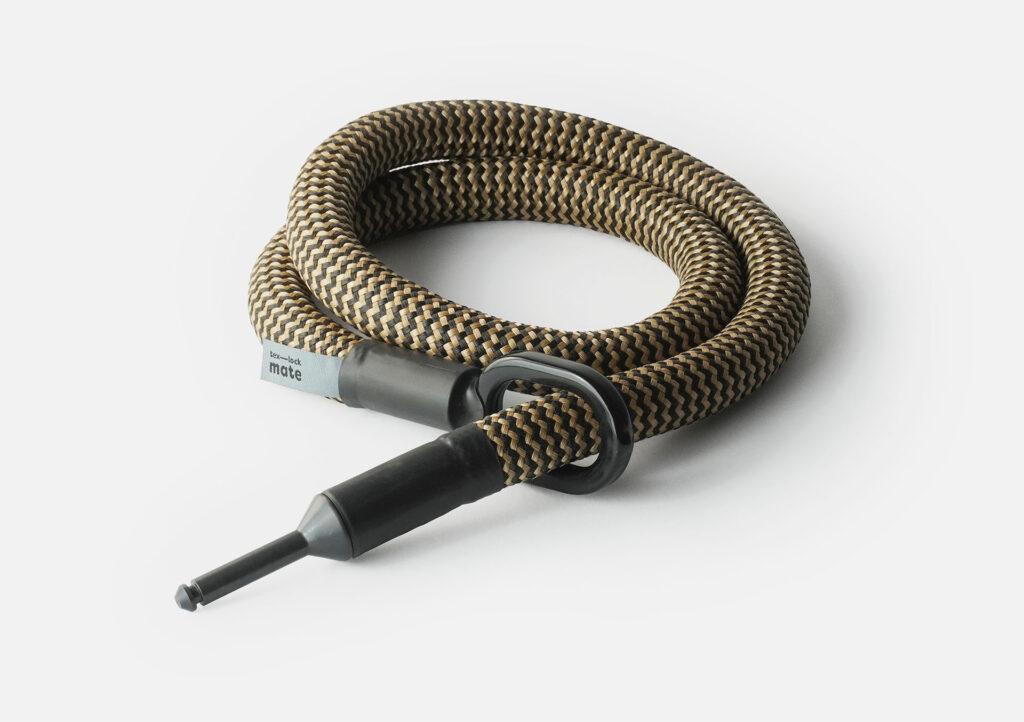 tex–lock mate in wild hemp, wrapped into each other with locking pin through metal eyelet