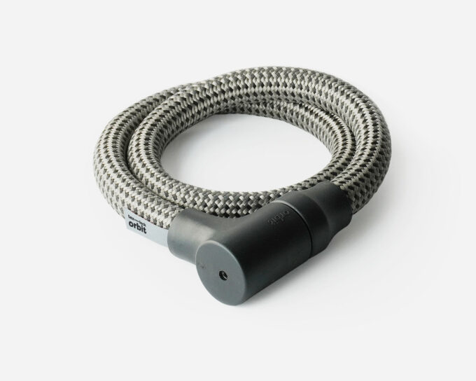 tex–lock orbit in electric grey, ineinander gewickelt und verschlossen