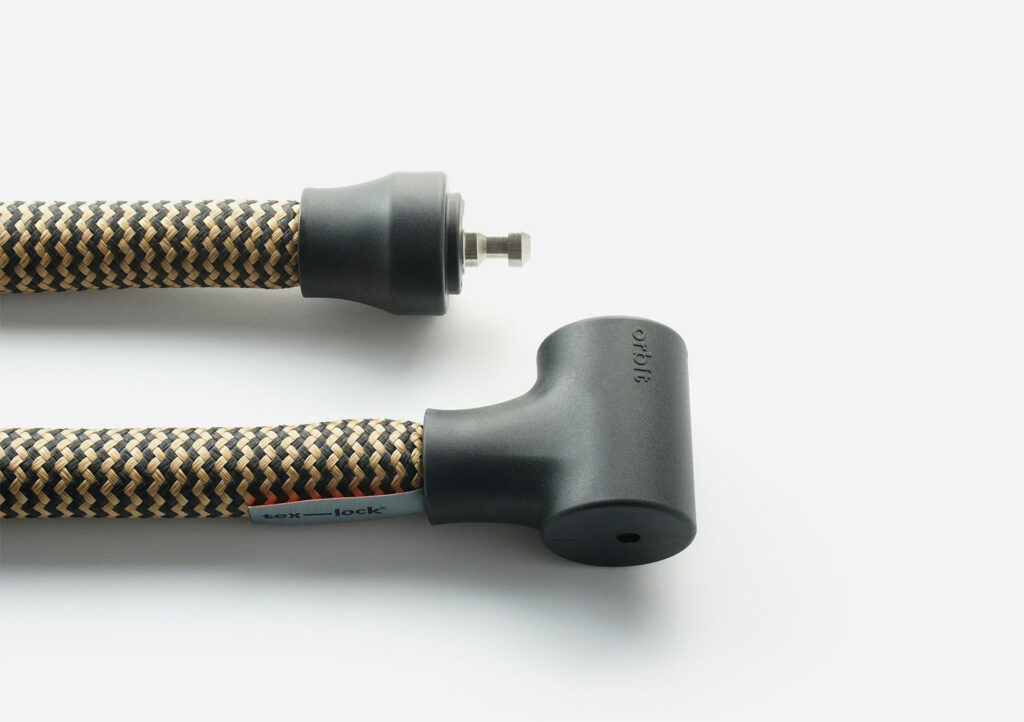 tex–lock orbit in electric grey mit geöffnetem Schließbolzen und Schlosskörper
