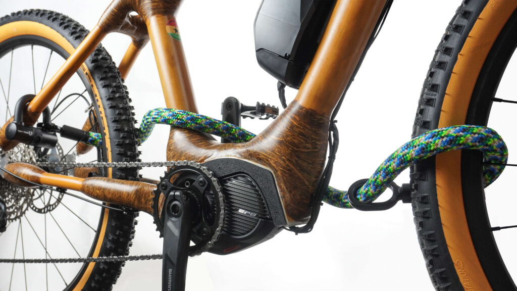 tex–lock eyelet neon earth mit loop-through-prinzip um vorder- und hinterrad von myboo e-bike