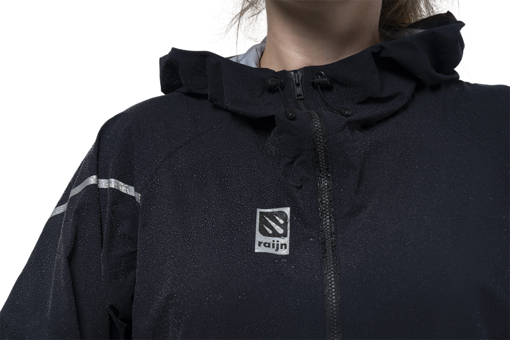 raijn women black mit silbernem Logo