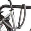Flexible Rahmenschloss-Verlängerung tex-lock mate in grau sichert Rahmen an Fahrradständer