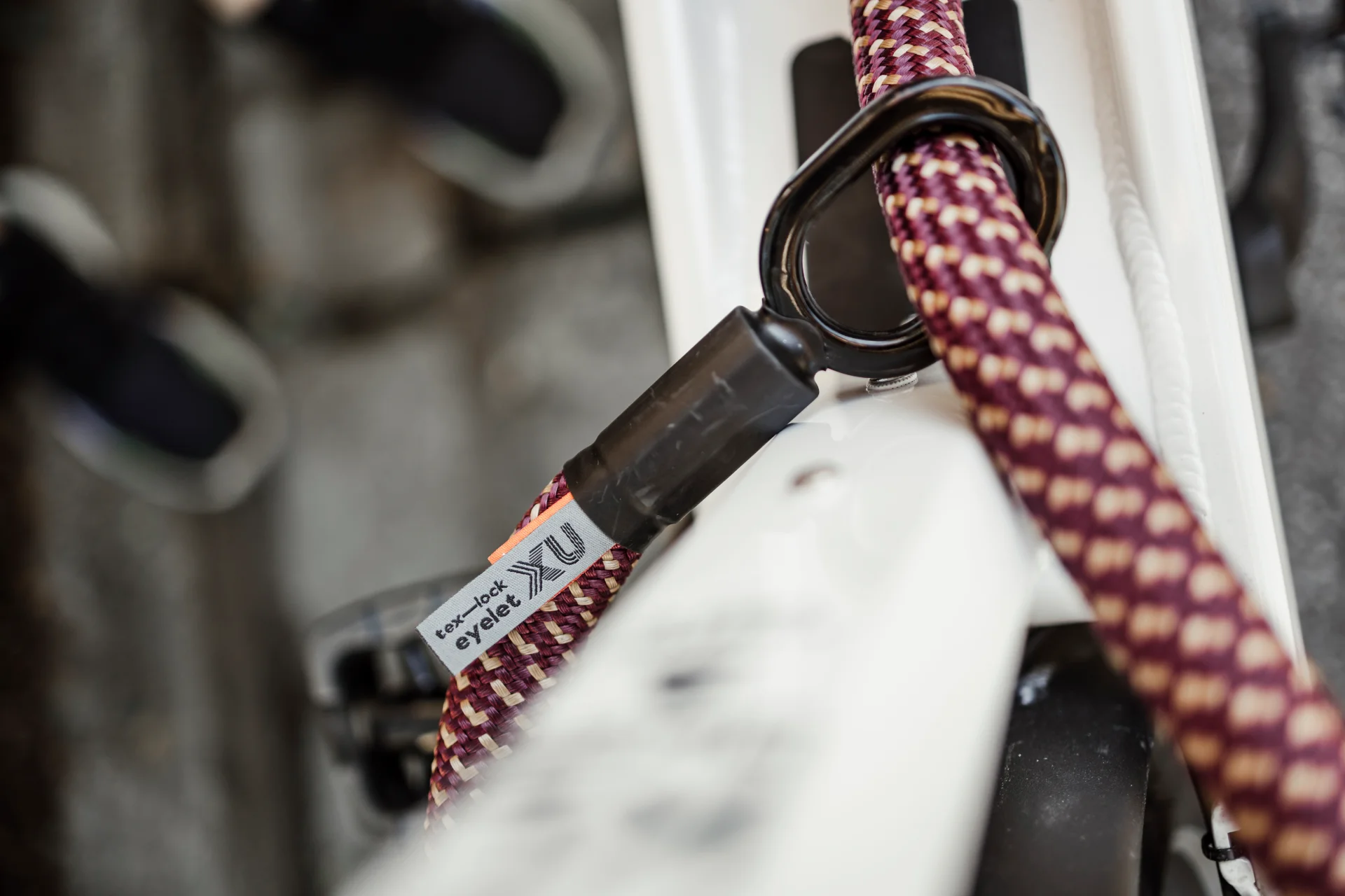 tex-lock-chauteau-red-lackschutz-lastenrad